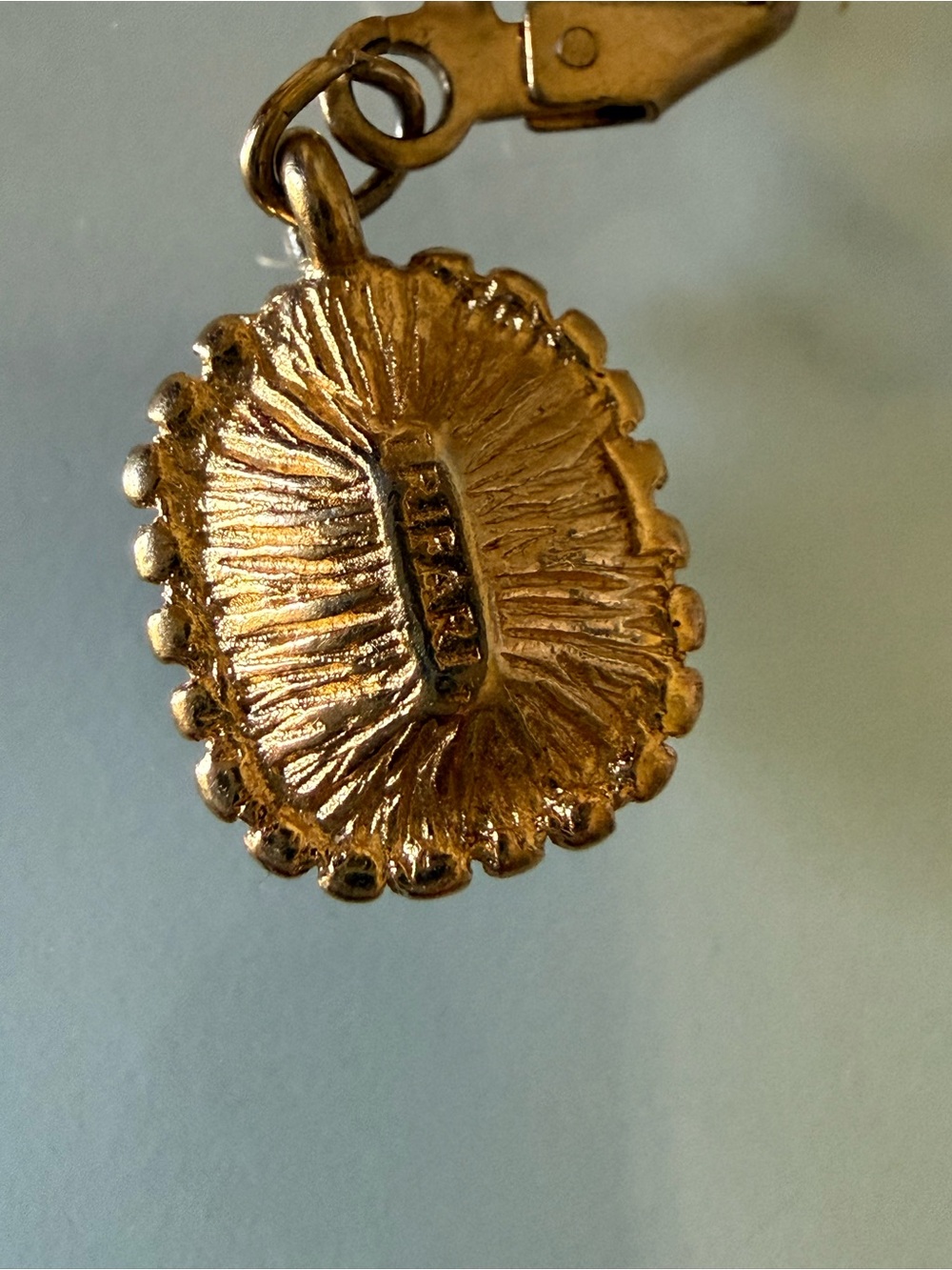 Trifari vintage 70-80 s Gold Drop Earrings with Teal Blue Gemstone - Picture 10 of 11